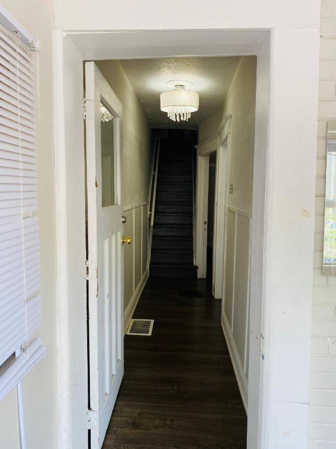 Lovely II Space Share A Room East York Canada Toronto Bagian luar foto