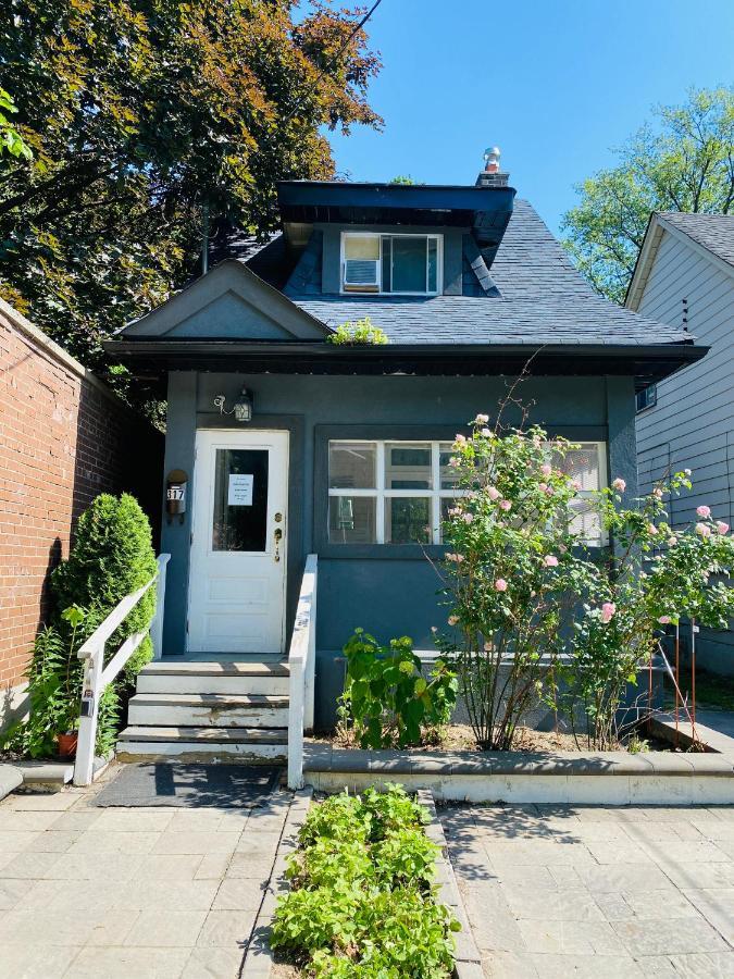 Lovely II Space Share A Room East York Canada Toronto Bagian luar foto