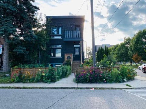 Lovely II Space Share A Room East York Canada Toronto Bagian luar foto